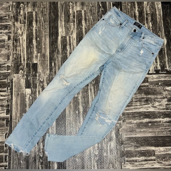 Abercrombie & Fitch Denim - Abercrombie & Fitch Highrise Jeans